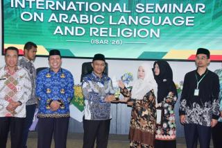 Wabup Bengkalis Buka Seminar Internasional Bahasa Arab dan Agama, Perkuat Kolaborasi IAIN dan UKM